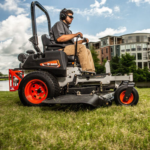 Bobcat ZT3500 52andPrime Zeroturn Mower