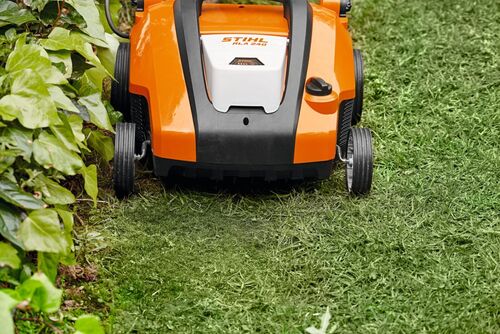 STIHL RLA 240 Battery Scarifier