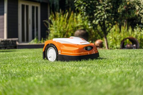 STIHL RMI 422 P Robotic Mower